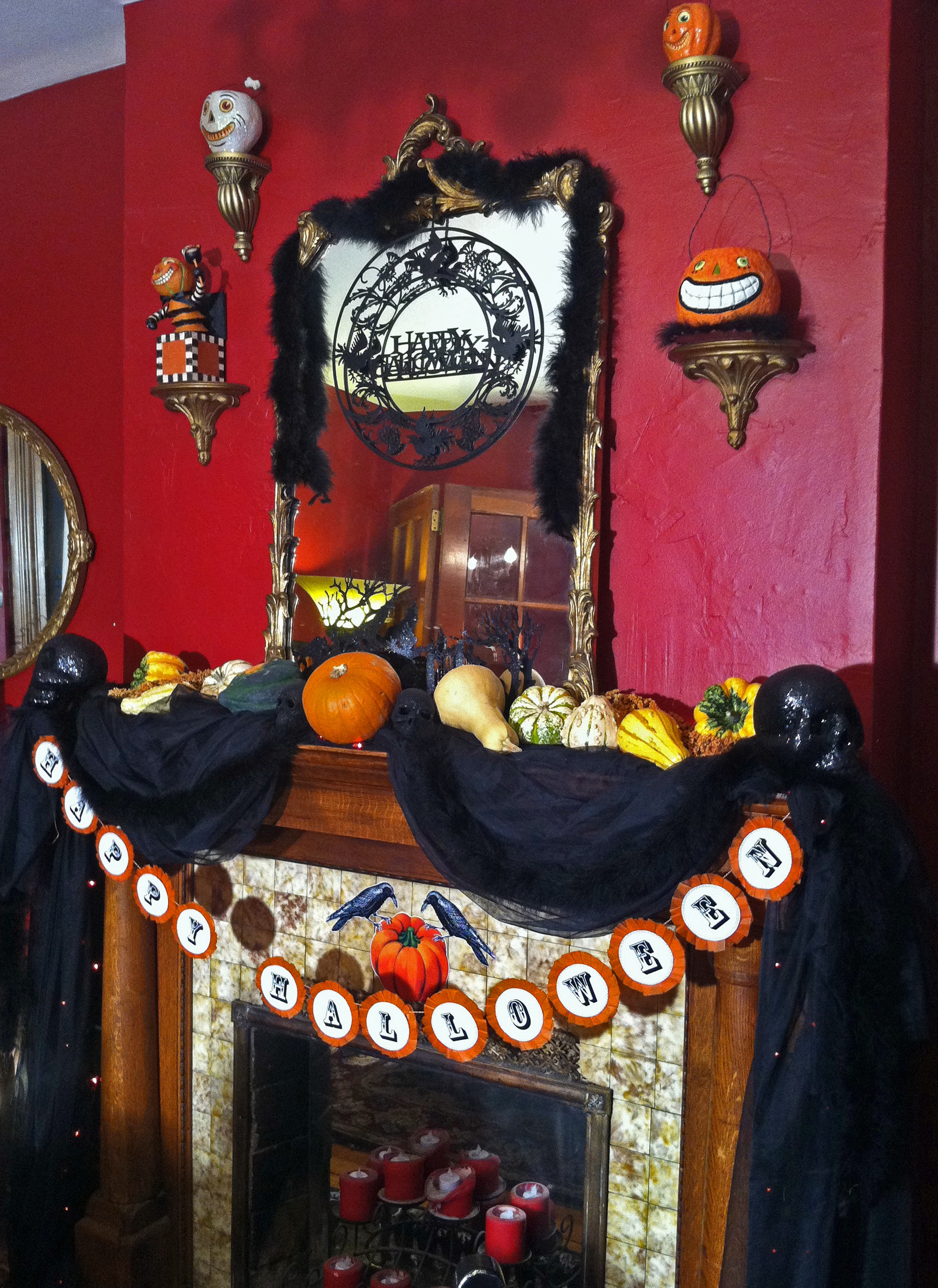 DIY Victorian Decor
 Charming Victorian Gothic Halloween Garland DIY – Plus