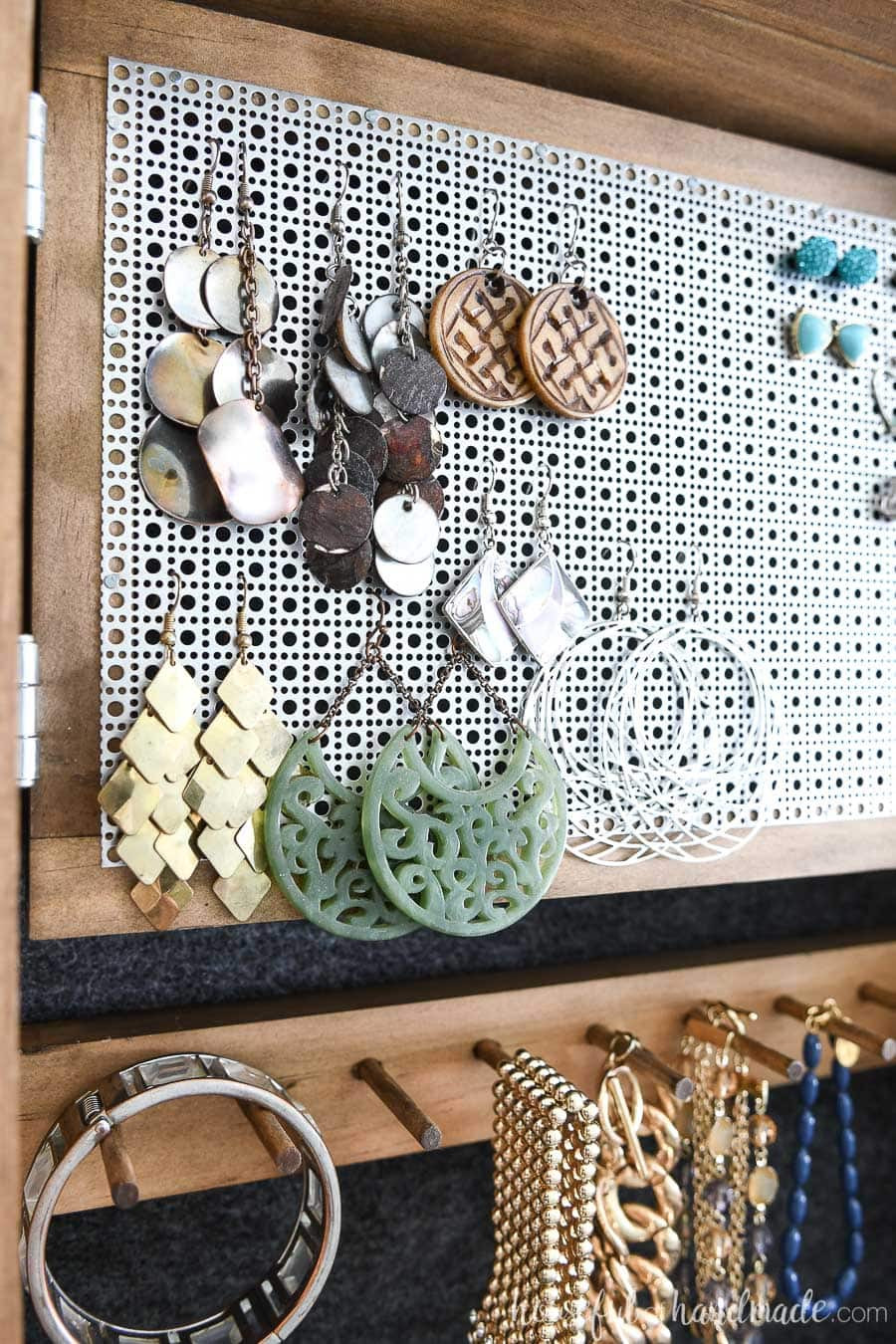 DIY Wall Jewelry Organizer
 DIY Wall Jewelry Organizer Houseful of Handmade