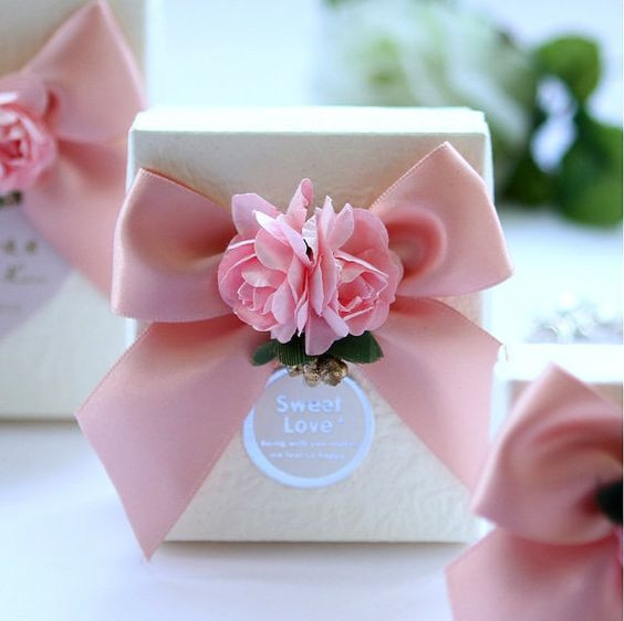 Diy Wedding Favors Pinterest
 DIY Party Paper Favor Box Wedding Favor Candy by