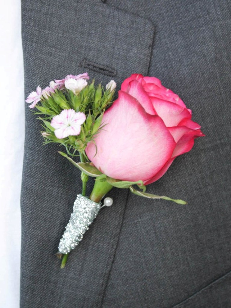 DIY Wedding Flowers Cost
 DIY Wedding Bouquet and Boutonniere This Fairy Tale Life