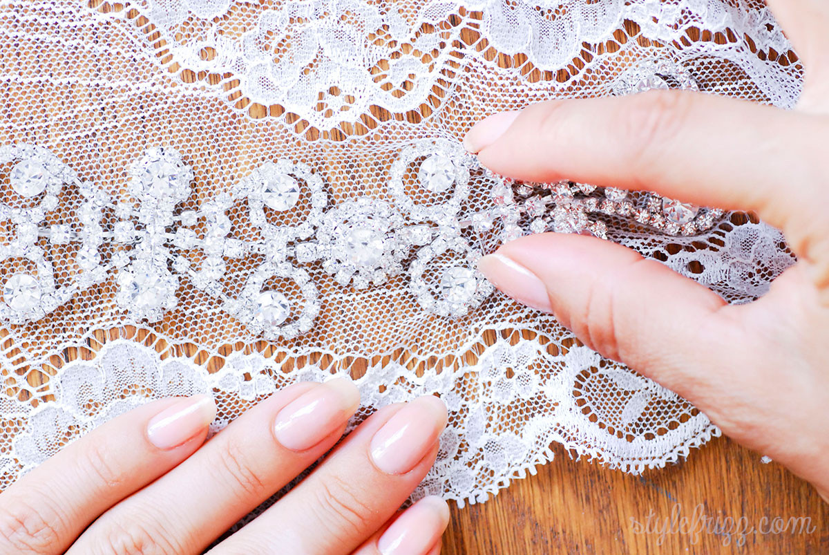 Diy Wedding Veil
 DIY Vintage Lace Wedding Veil With Crystals StyleFrizz