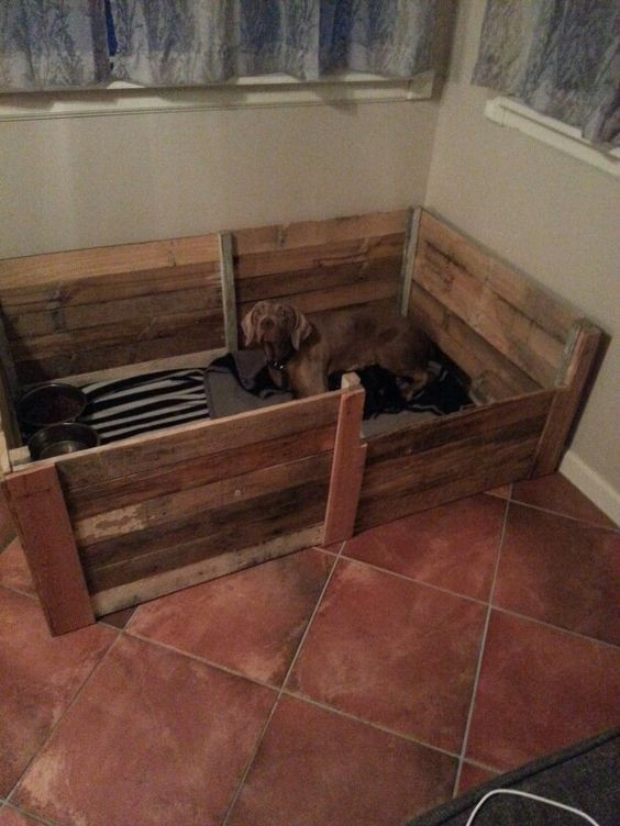 DIY Whelping Box
 Pallet Welping Box Weimerwiner