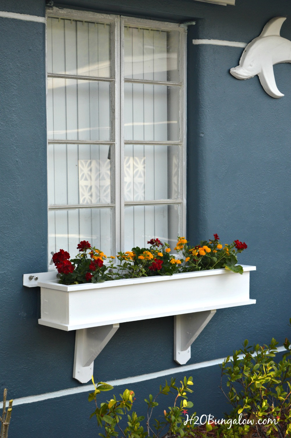 DIY Window Boxes
 How to Build a Flower Box Planter Tutorial H2OBungalow