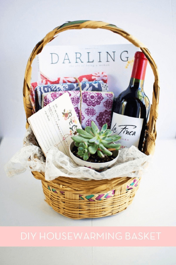 Diy Wine Gift Baskets Ideas
 40 Awesome DIY Wine Gift Basket Ideas MakeItHandy DIY