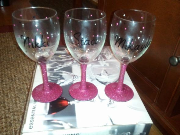 DIY Wine Glass Decorating Ideas
 16 Useful DIY Ideas How To Decorate Wine Glass