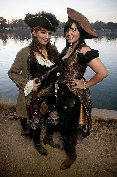 DIY Womens Pirate Costumes
 Best 25 Homemade pirate costumes ideas on Pinterest