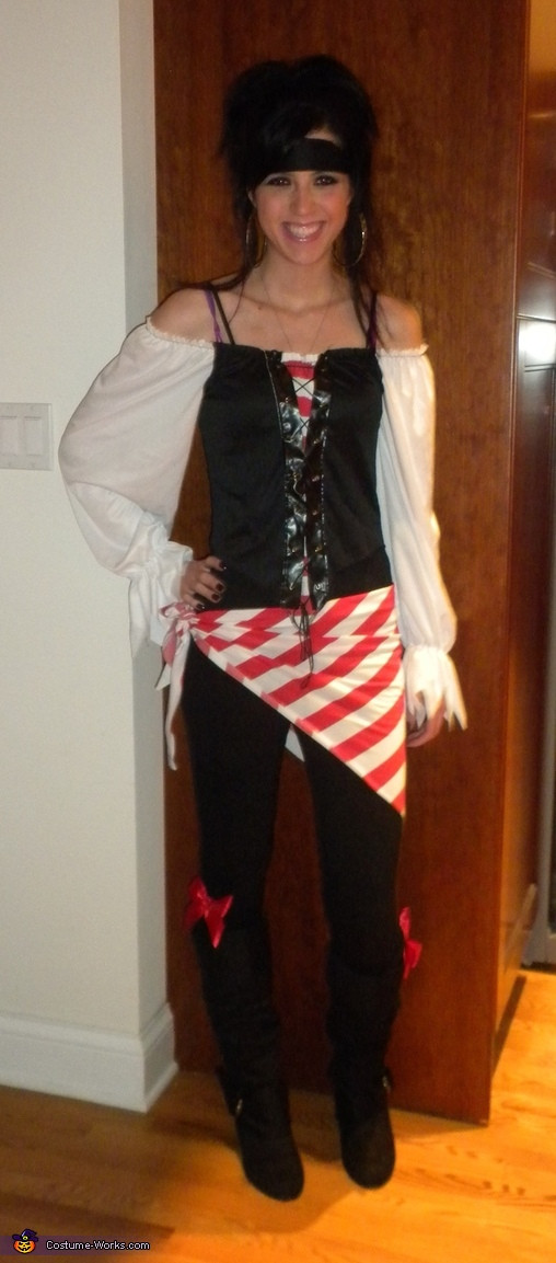 DIY Womens Pirate Costumes
 Pirate Beauty Costume