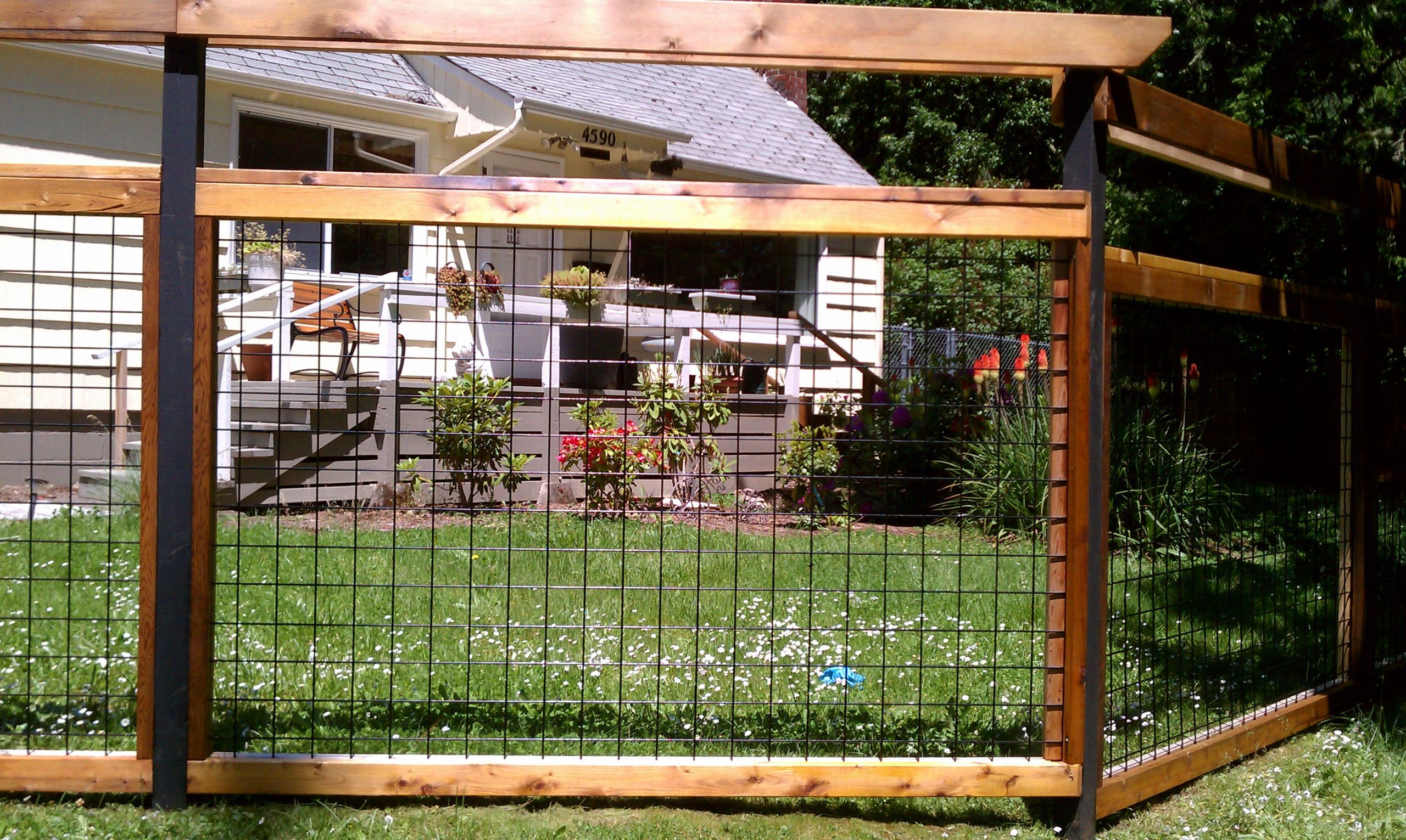 DIY Wood And Wire Fence
 Design Trends for 2014 and Tips for Fence Building or