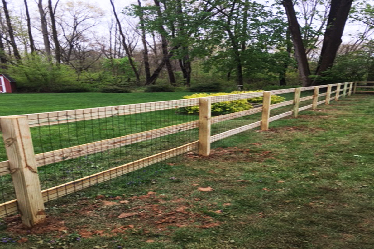 DIY Wood And Wire Fence
 Welded Wire Fencing All Custom Fence Designs Vinyl