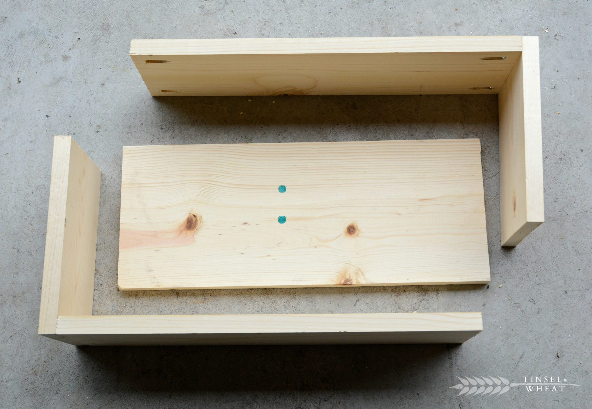 DIY Wood Box
 DIY Wooden Box Centerpiece