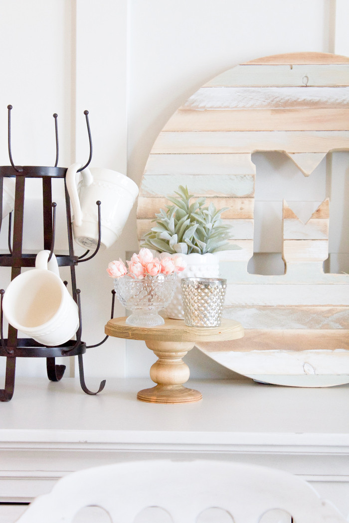 DIY Wood Cake Stand
 Farmhouse Home How to Make your own Simple DIY Wood Cake