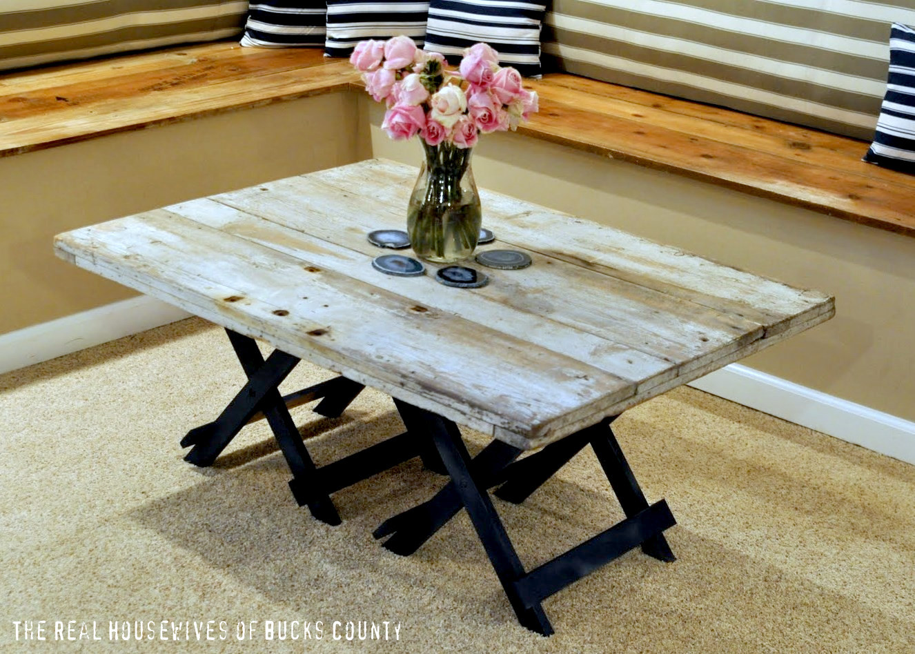 DIY Wood Coffee Table
 DIY Barn Meets Beach Coffee Table