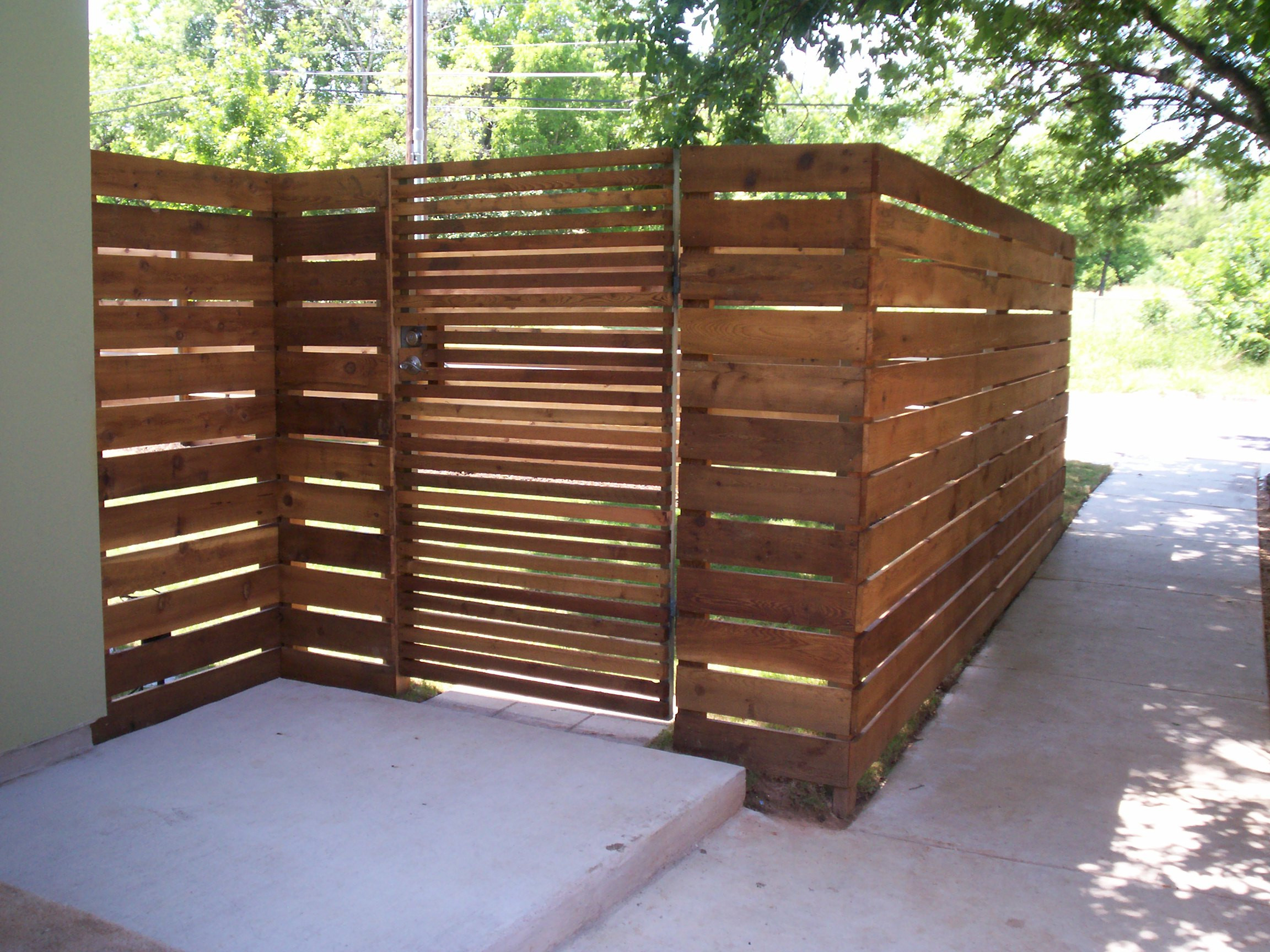 DIY Wood Fencing
 Build a wood fence Plans DIY How to Make