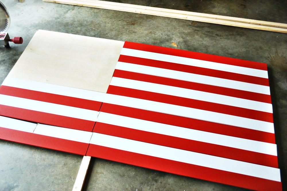 DIY Wood Flag
 DIY Wooden Handprint American Flag At The Picket Fence