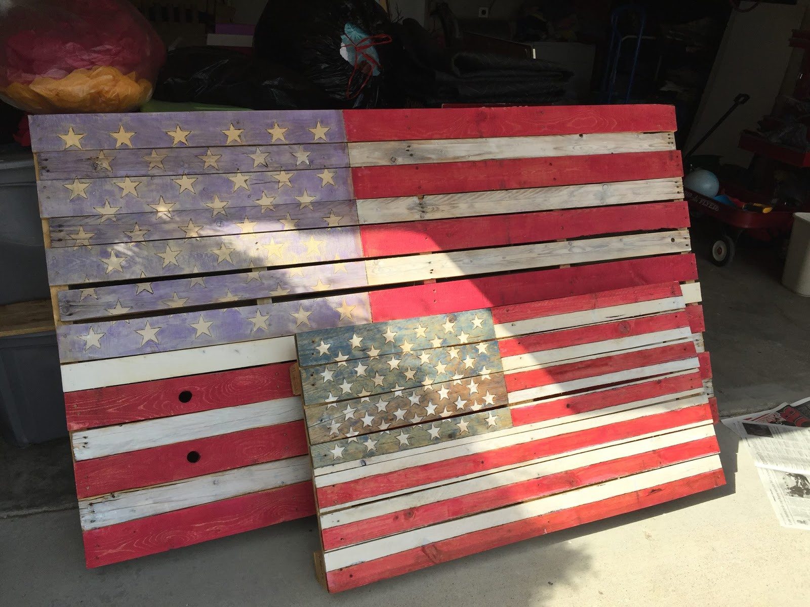 DIY Wood Flag
 DIY Pallet Flag Is Perfect Easy Holiday Craft For 4th