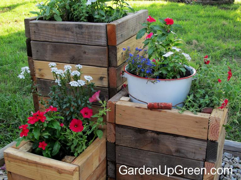 DIY Wood Flower Boxes
 DIY Reclaimed Wood Planter Boxes – Garden Up Green