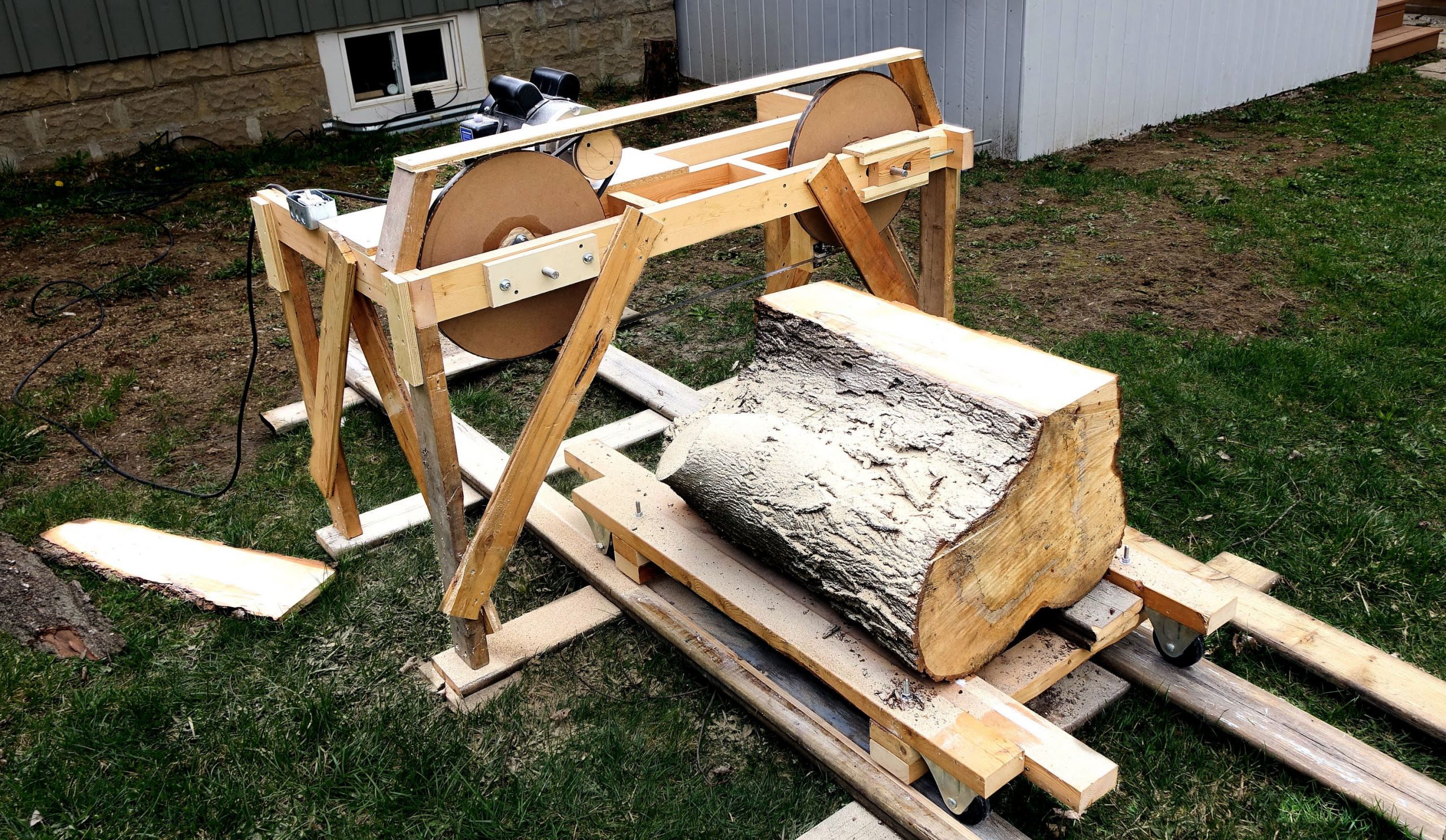 DIY Wood Mill
 How to build a Homemade Wooden Bandsaw Mill from Scratch