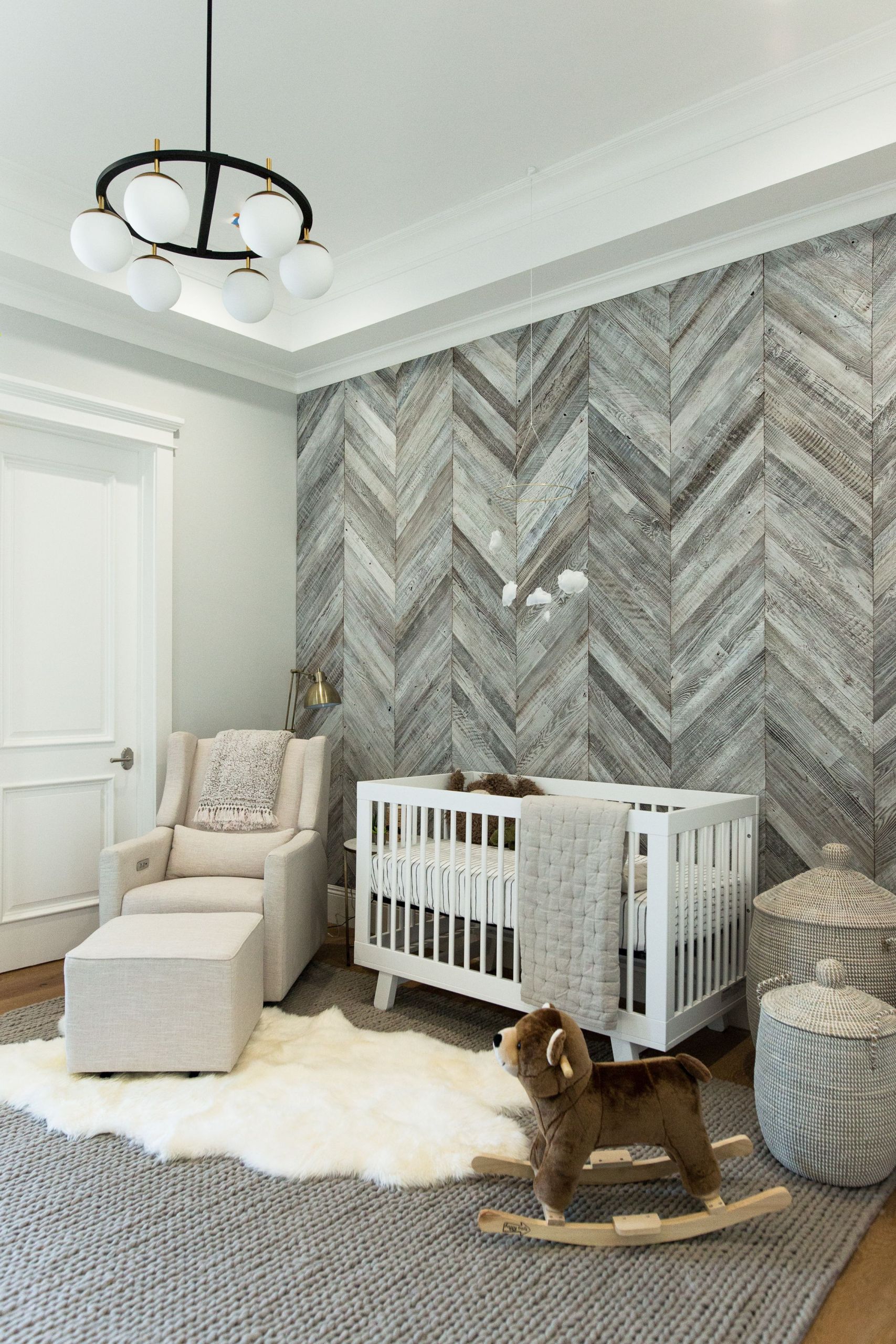 DIY Wood Panels
 DIY Herringbone Wood Wall