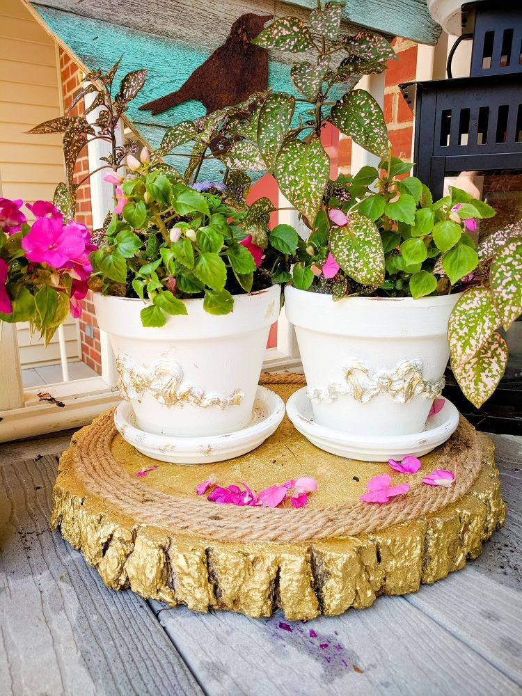 DIY Wood Slab Centerpieces
 Transform A Rustic Wood Slab Into A Gold Nug