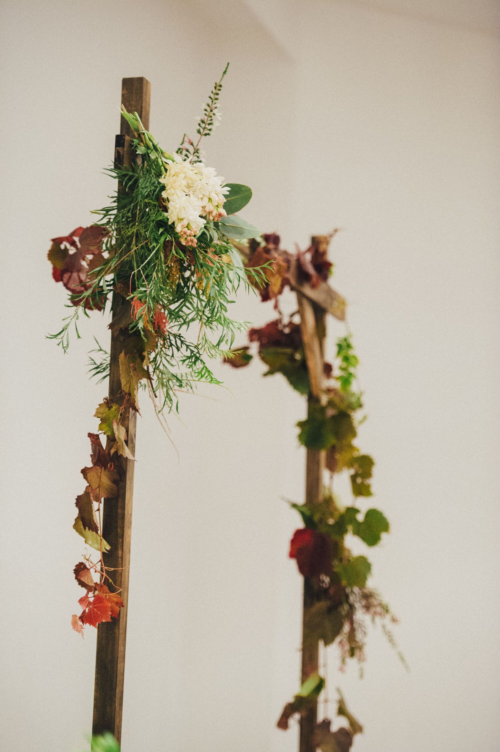 DIY Wooden Arch
 Rustic DIY Wooden Wedding Arch