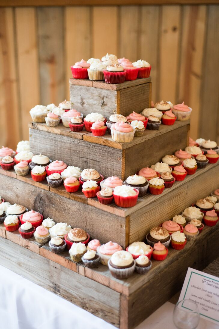 DIY Wooden Cupcake Stand
 DIY Barn Wood Cupcake Stand Dessert Table