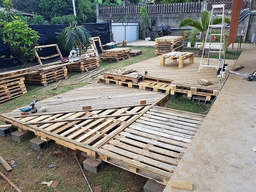DIY Wooden Decks
 DIY Wooden Pallets Garden Deck Plan