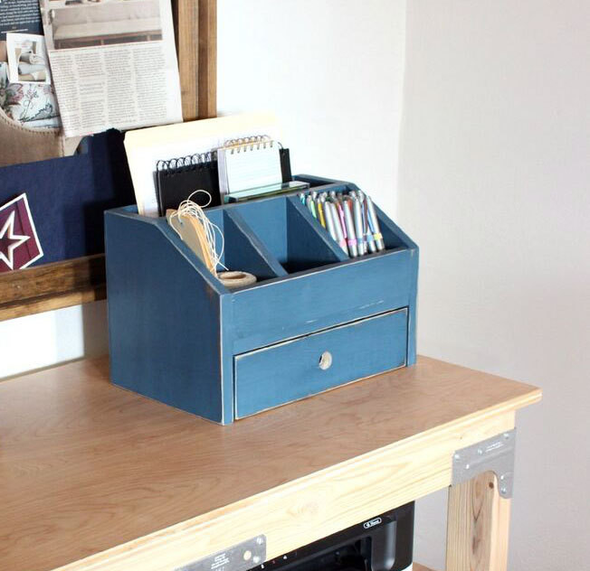 DIY Wooden Desk Organizer
 Ana White