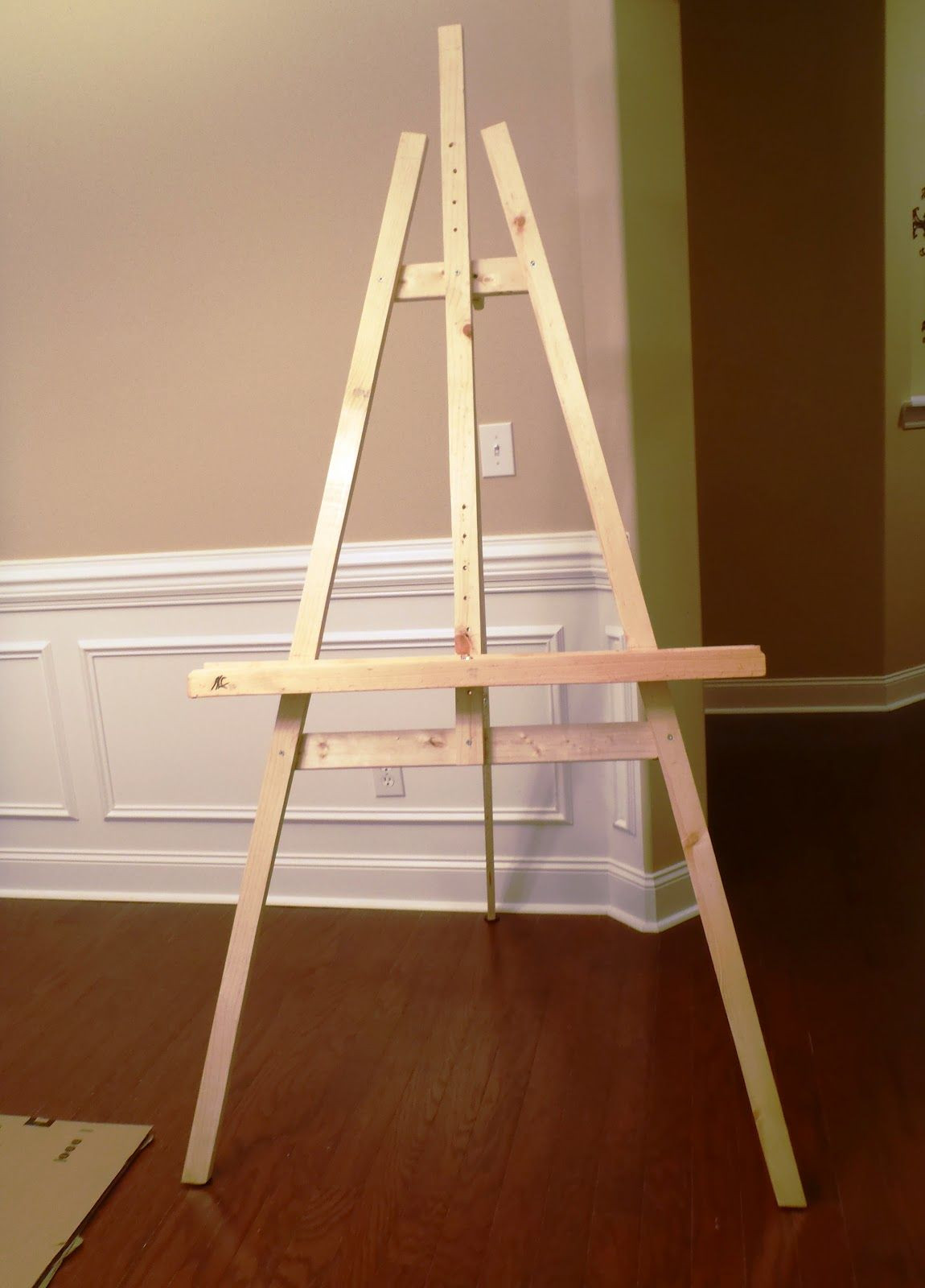 DIY Wooden Easel
 how to make a easel out of pallet wood