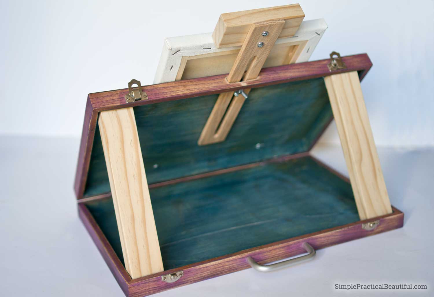 DIY Wooden Easel
 Make a DIY Portable Art Easel Out of an Old Wood Case