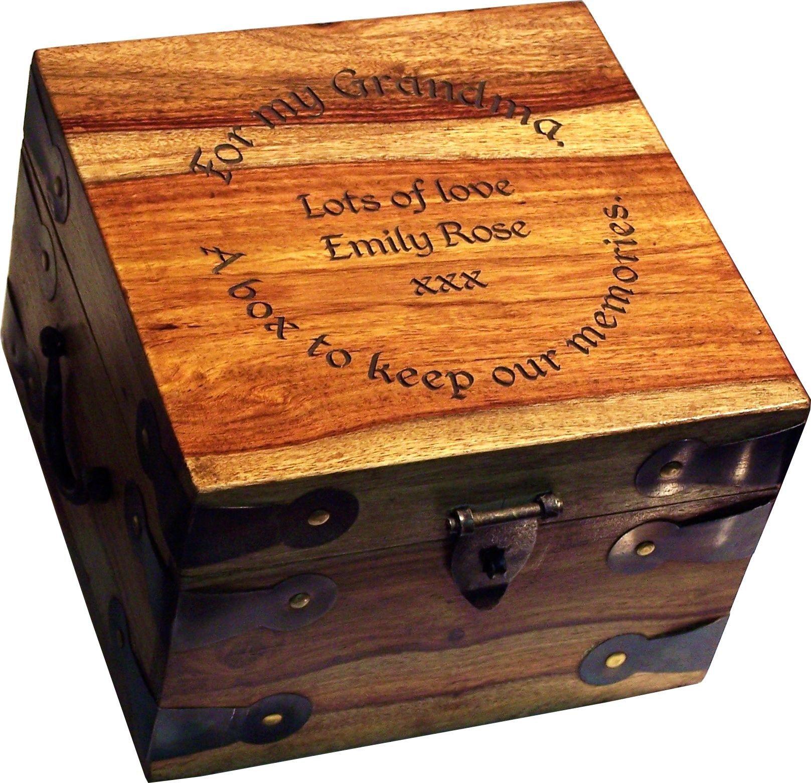 DIY Wooden Keepsake Box
 diy keepsakes chest