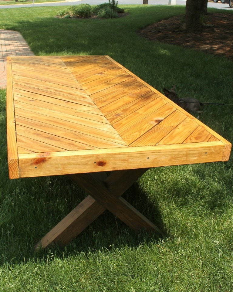 DIY Wooden Picnic Table
 28 DIY Outdoor Furniture Projects to Ready for Spring