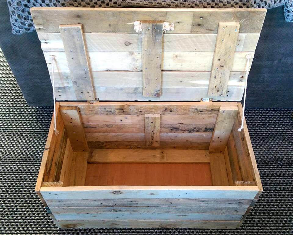 DIY Wooden Storage Boxes
 DIY Wood Pallet Toy Storage Box