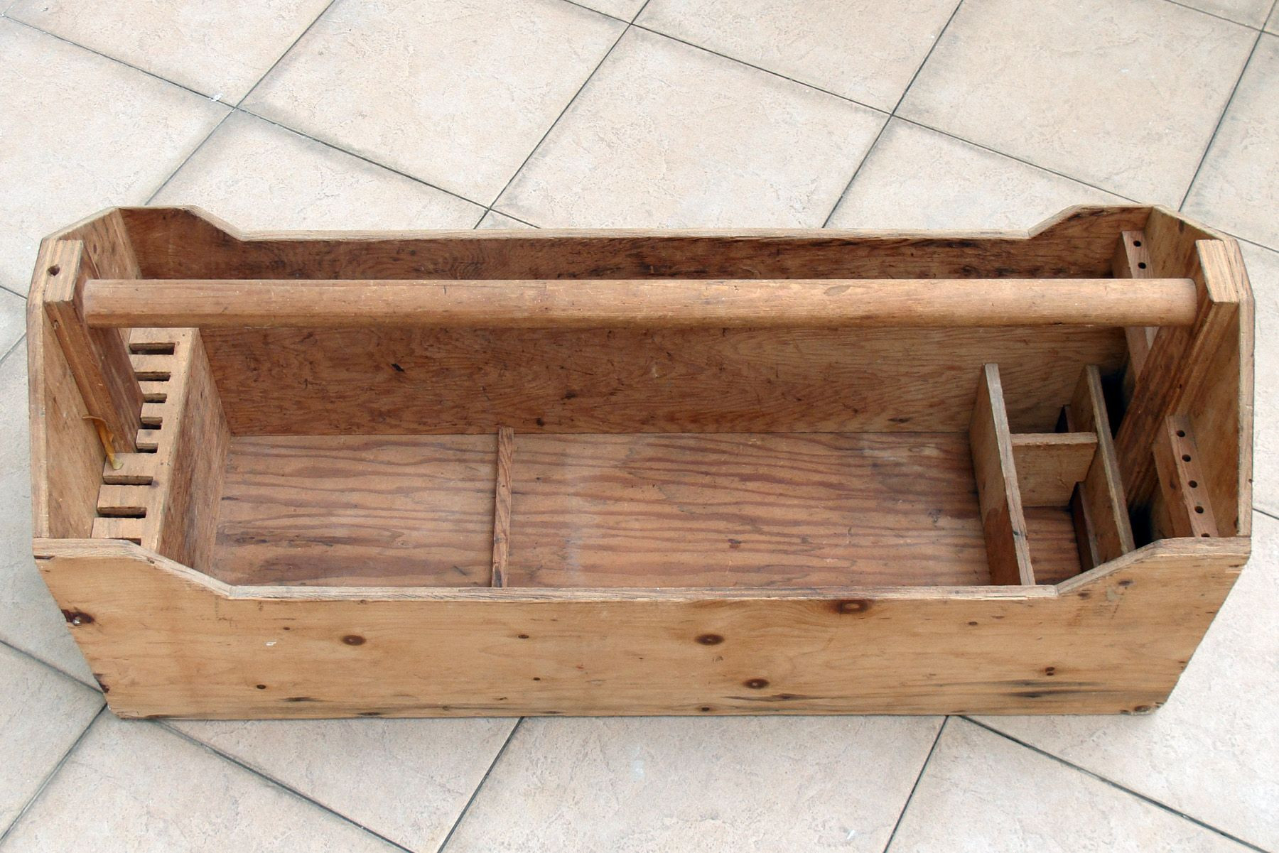 DIY Wooden Tool Chest
 Handmade Carpenters Wood Tool Box in 2019