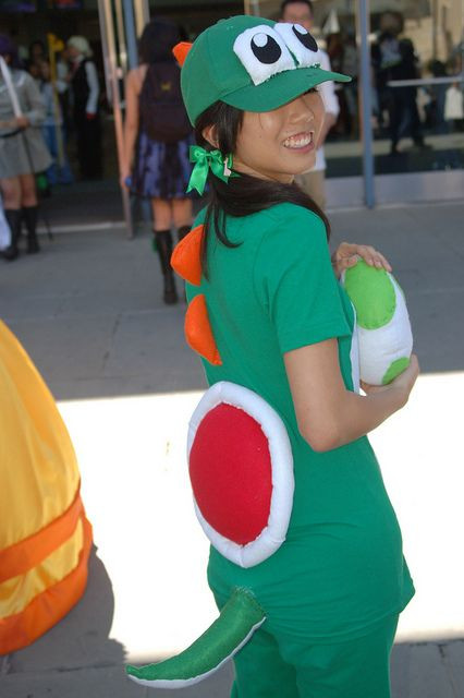 DIY Yoshi Costume
 Pin by Melanie Figg on Halloweeeeen