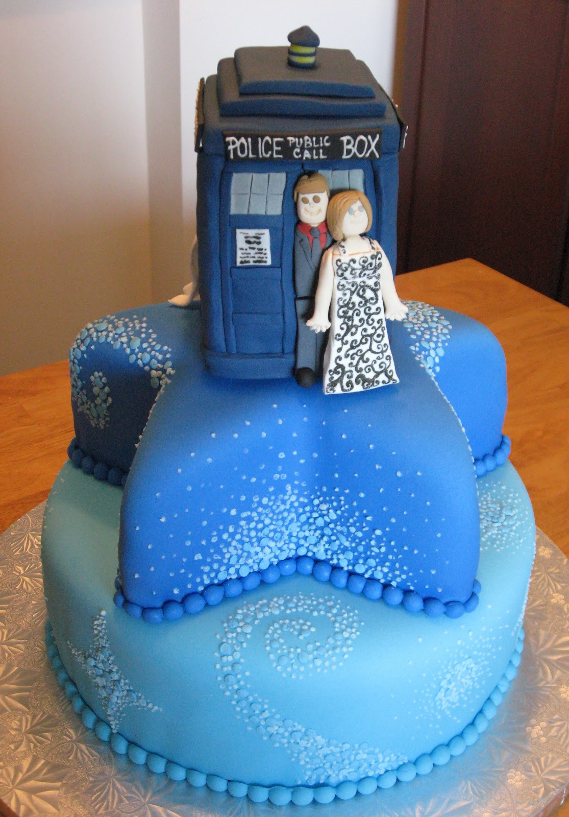 Doctor Who Birthday Cake
 Sweet Cakes DC Dr Who Wedding Cake TARDIS