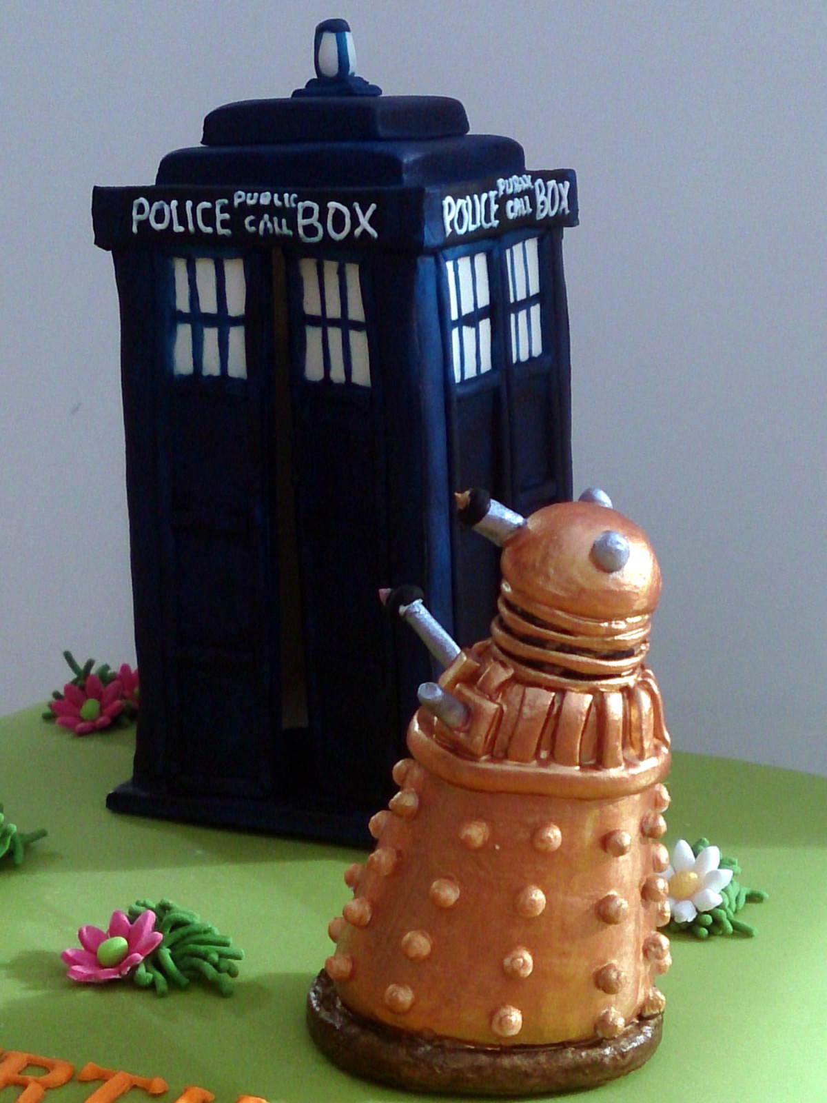 Doctor Who Birthday Cake
 Dr Who Tardis and Dalek Novelty Birthday Cake Susie s Cakes