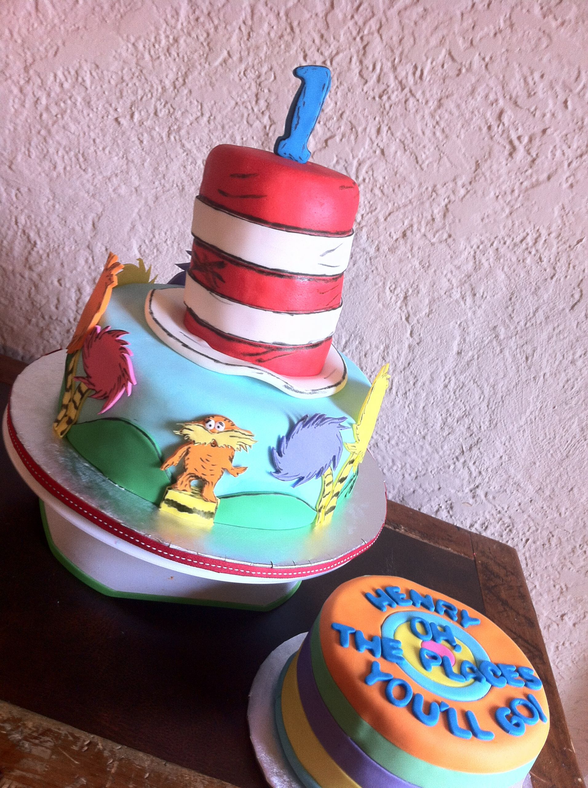 Dr Seuss Birthday Cake
 smash cake