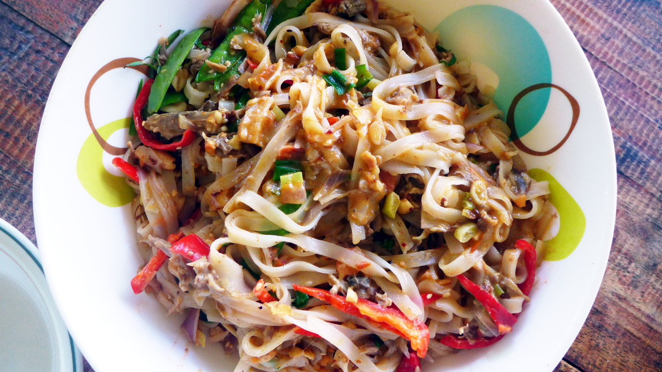 Duck Pad Thai
 Duck Pad Thai Noodles – Duckduckbro