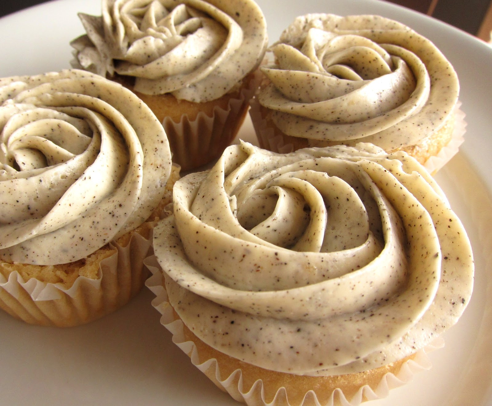 Earl Grey Cupcakes
 beets and bites eaT Tea Earl Grey Cupcakes