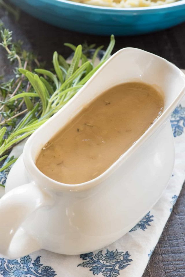 Easy Chicken Gravy
 Easy 5 Minute Gravy Crazy for Crust