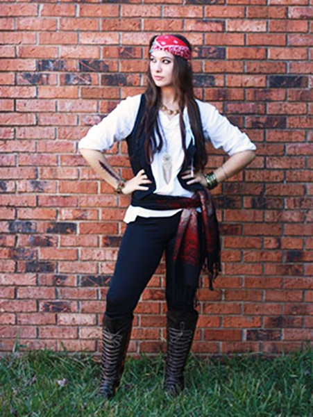 Easy DIY Pirate Costume
 30 PIRATE COSTUMES FOR HALLOWEEN Godfather Style