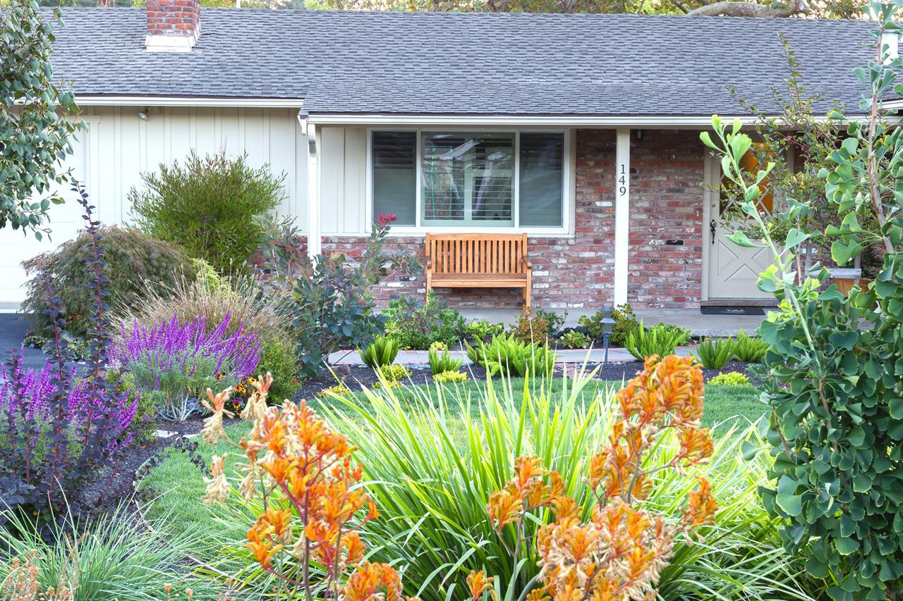 Easy Front Yard Landscape
 Front Yard Ideas Simple DIY Front Yard Landscaping Ideas