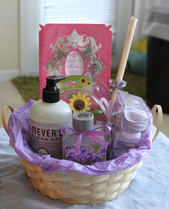 Easy Gift Baskets Ideas
 Simple Gifting 10 Mrs Meyer s Gift Basket Ideas