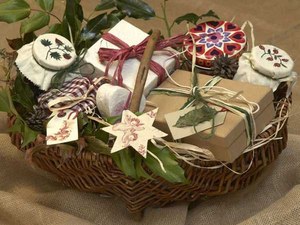 Easy Gift Baskets Ideas
 Homemade Gift Basket Ideas Rustic Crafts & Chic Decor