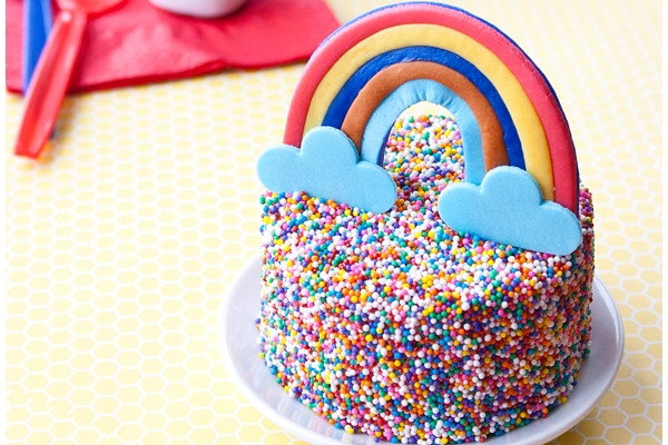 Easy Kids Birthday Cakes
 15 Simple Kids Birthday Cakes You Can Make At Home