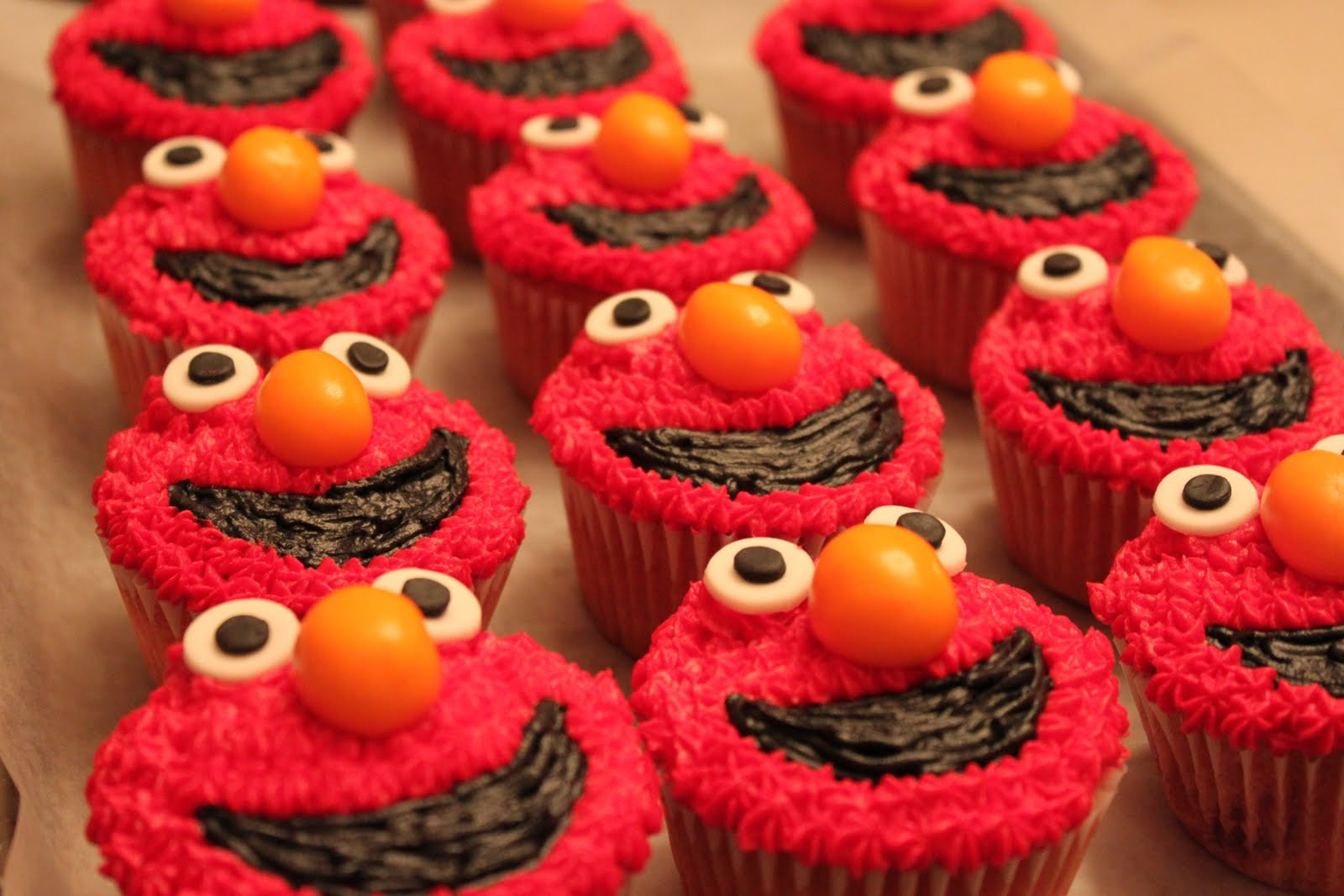 Elmo Birthday Cakes
 Delightful Slice Elmo Birthday Cake