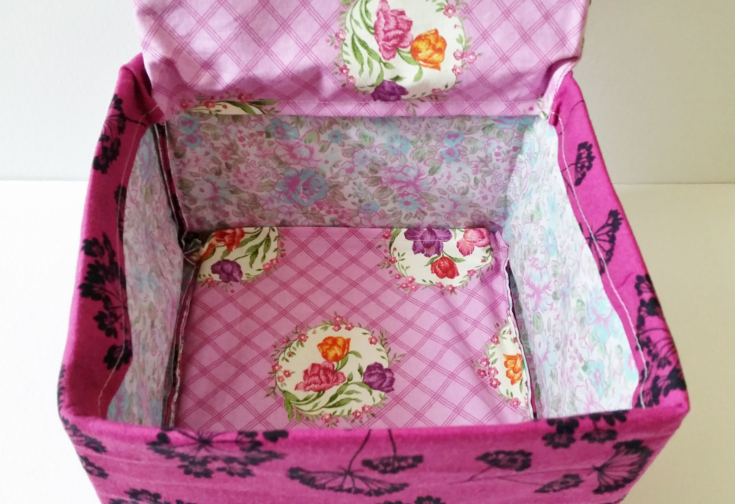 Fabric Box DIY
 DIY Fabric Box With Lid
