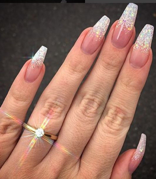 Fade Glitter Nails
 Ballerina Diamond Plus loose Glitter fade