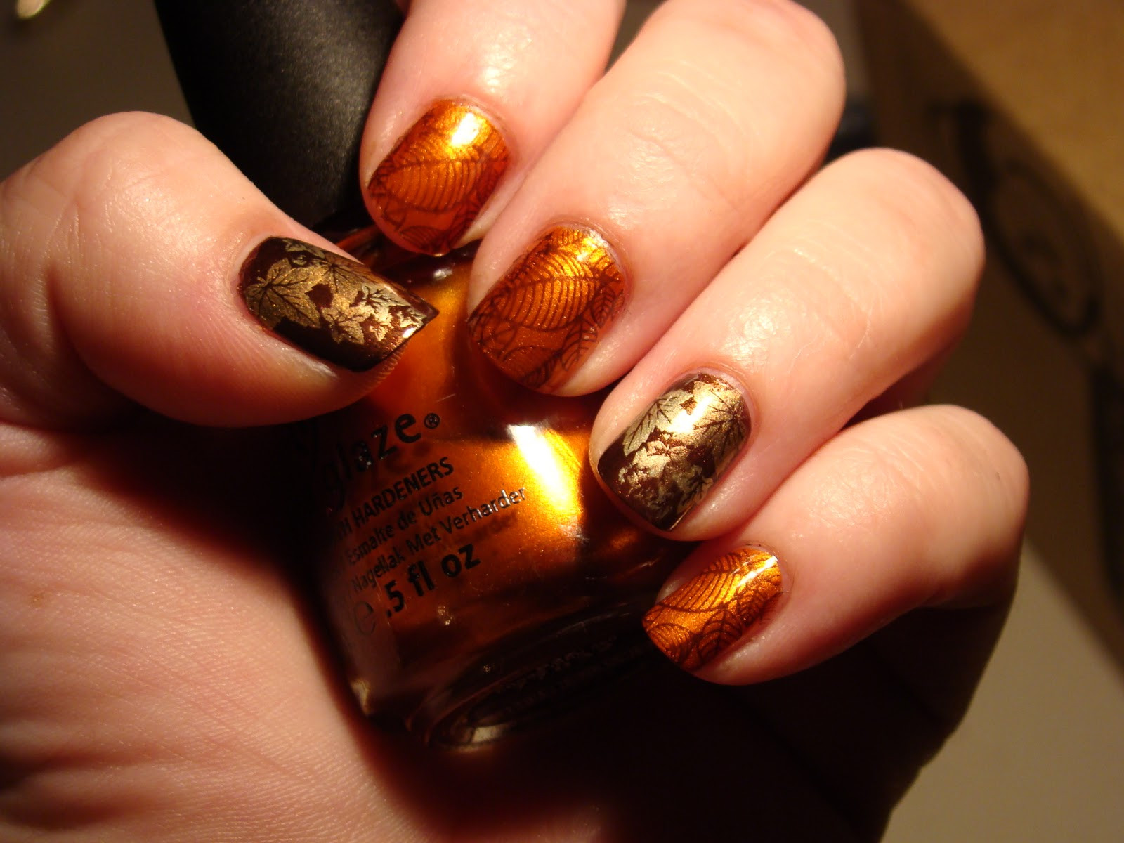 Fall Nail Color Designs
 Gorgeous Autumn Inspired Nails From Mane n Tail