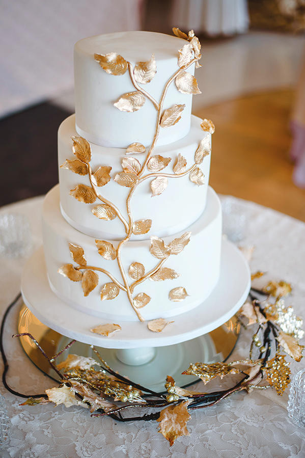 Fall Wedding Cakes Pictures
 Gorgeous Fall Wedding Cakes We re Drooling Over Southern